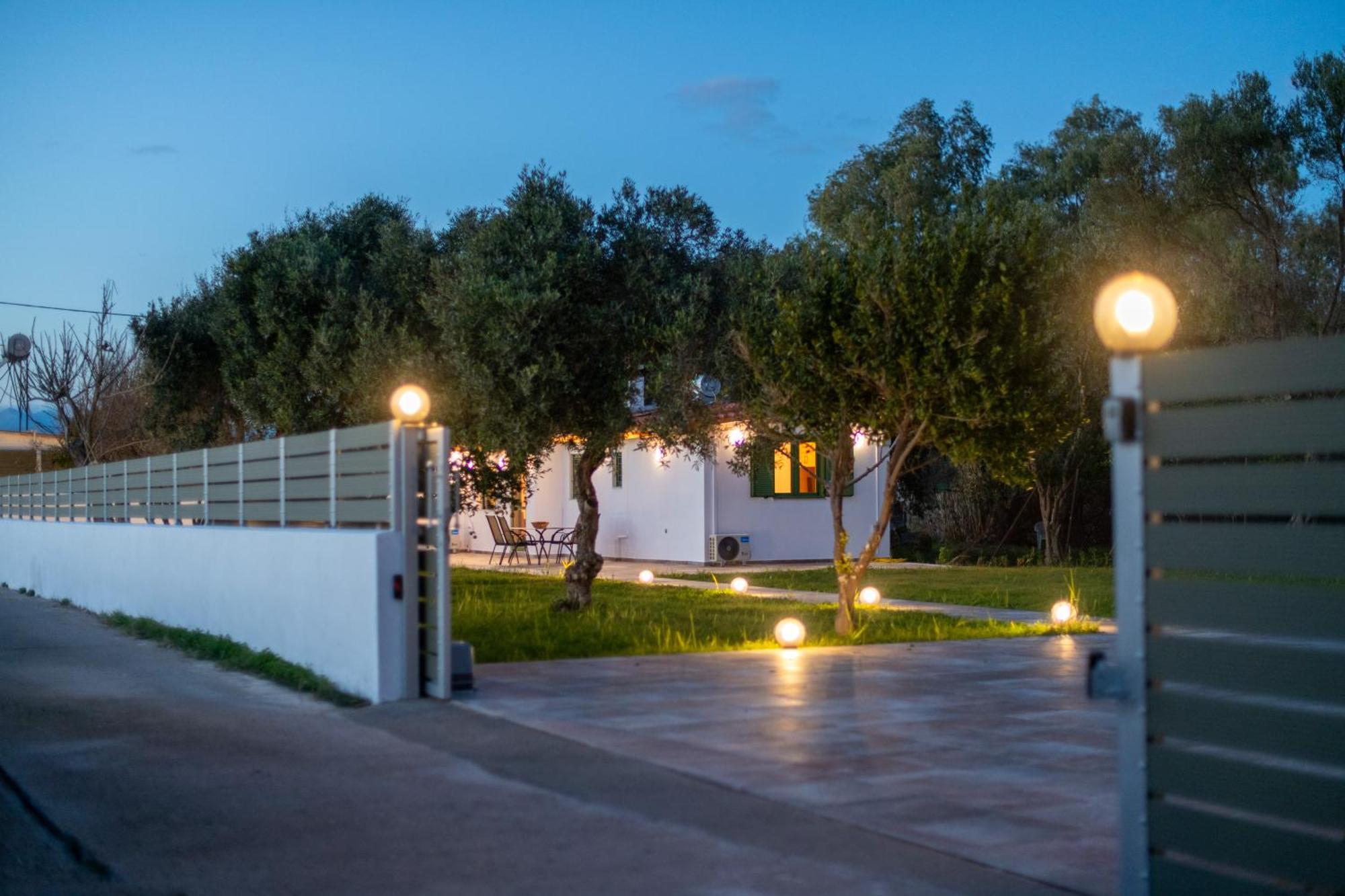 House By The Sea Villa Aegium Buitenkant foto