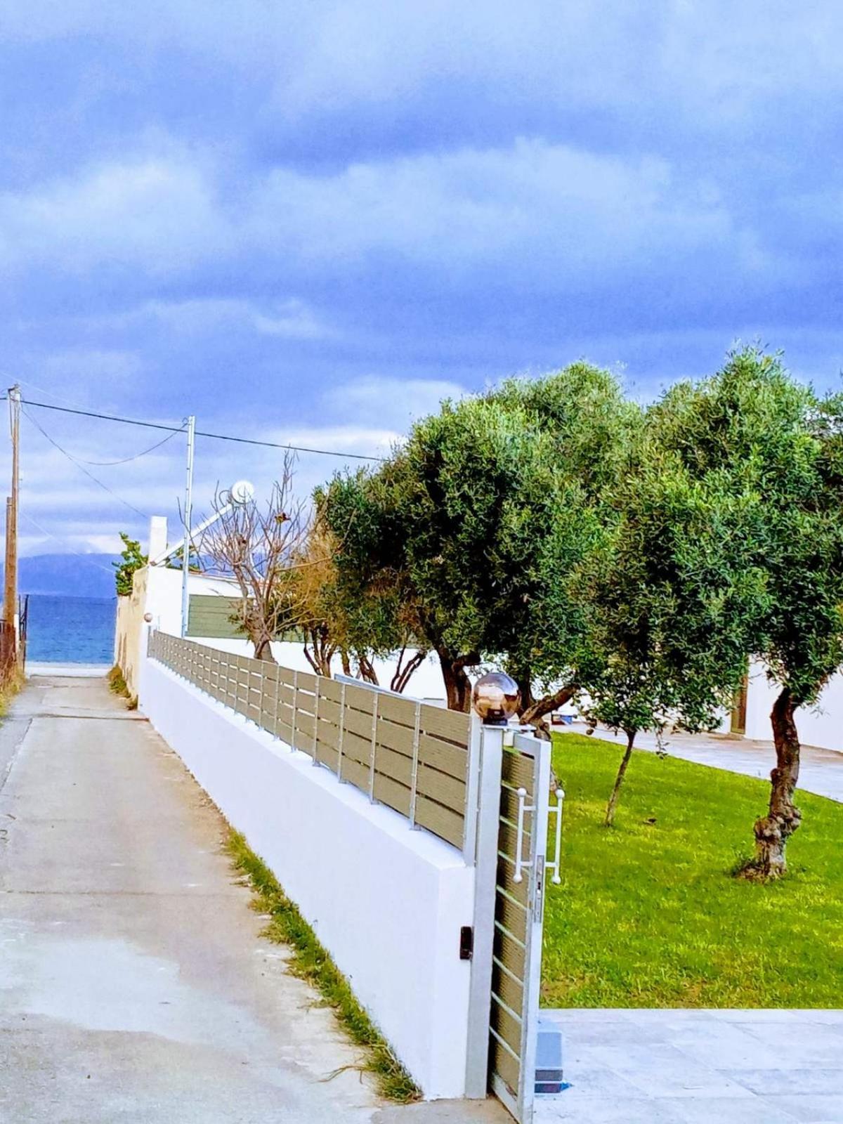 House By The Sea Villa Aegium Buitenkant foto